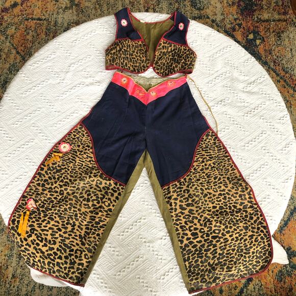 VTG 50s Halloween Costume Kids Cowgirl Western Set Vest Plus Batwing Chaps 6-7 - Picture 1 of 16